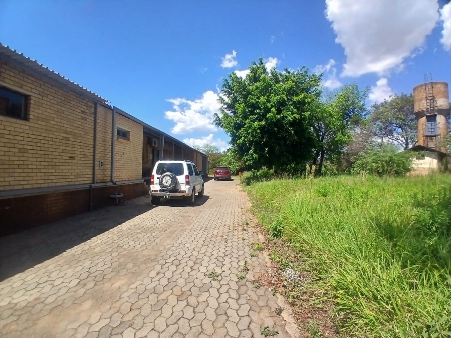 To Let Commercial Property for Rent in Tlhabane North West